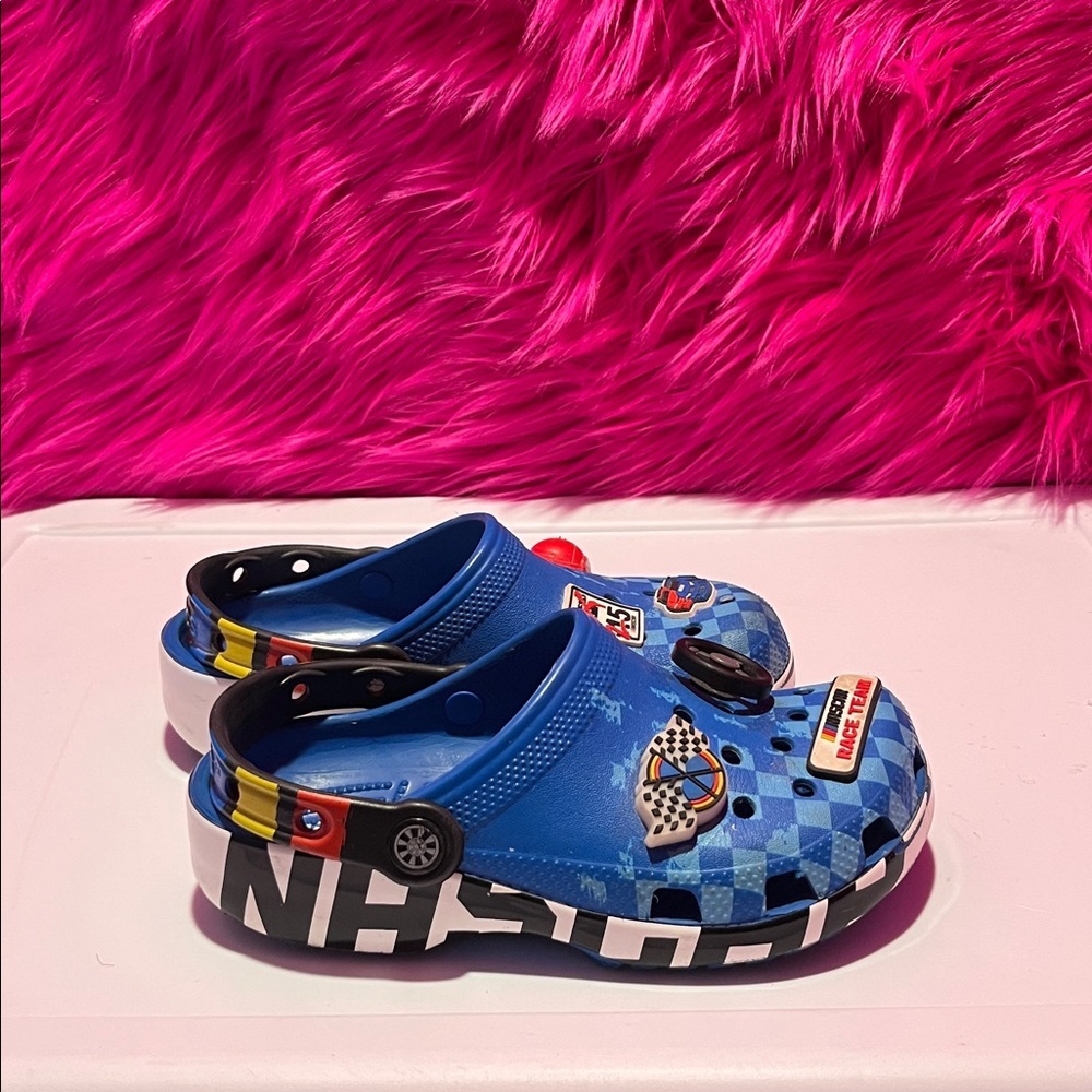 Boys Crocs Sandals - Picture 2 of 6